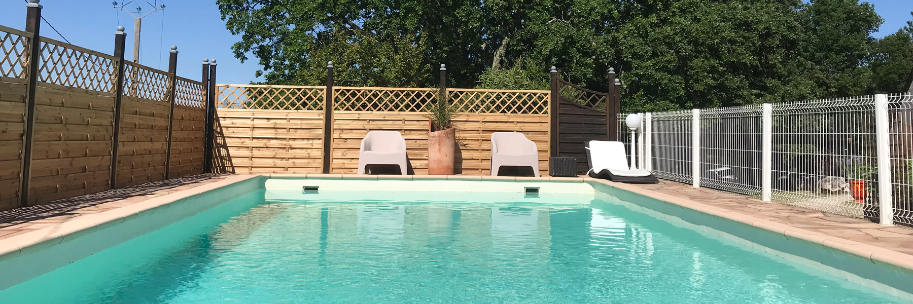 Gîtes avec piscine - Salavas
